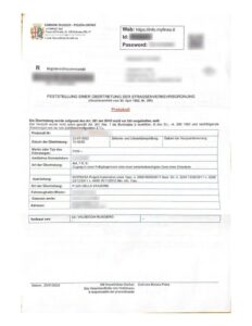 Seite 1 eines Bußgeldschreibens wegen unerlaubter Durchfahrt durch eine italienische ZTL-Zone mit Siegel der Polizei der Comune di Lecco